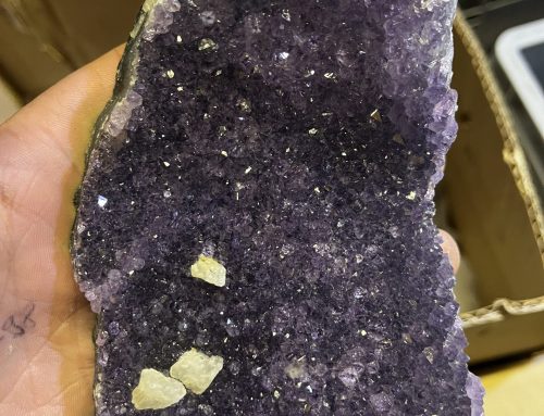 Arrivage (2026) d&rsquo; Améthyste en druse du Brésil et d&rsquo;Uruguay