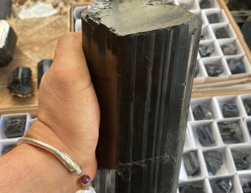 Arrivage de Tourmaline noire cristallisée